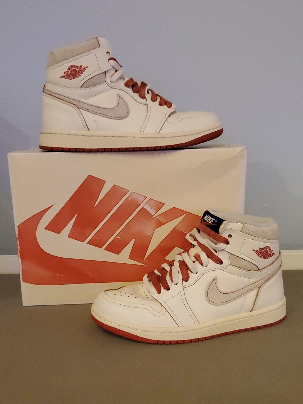 Women's Size 6 Nike Air Jordan 1 High OG Cinnabar